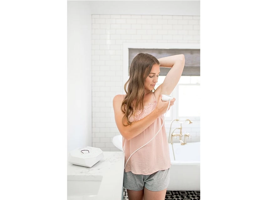 Iluminage Touch 4Ever Home Permanent Hair Removal IPL & Radio Frequency System 12 Iluminage Touch 4Ever Home Permanent Hair Removal IPL & Radio Frequency System - Image 10