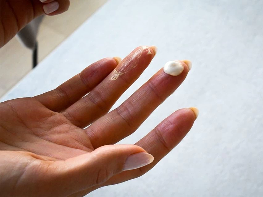 RéVive Skincare Masque Des Radiance Brightening Moisture Mask 5 RéVive Skincare Masque Des Radiance Brightening Moisture Mask - Image 3