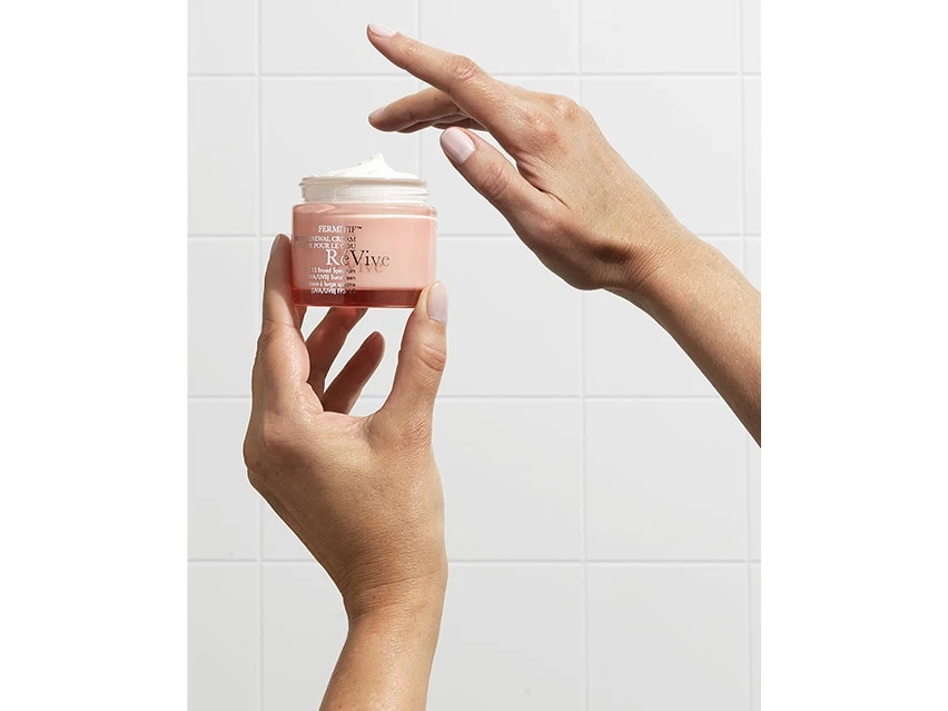 RéVive Skincare Fermitif Neck Renewal Cream SPF 15 5 RéVive Skincare Fermitif Neck Renewal Cream SPF 15 - Image 4