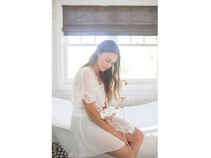 Iluminage Touch 4Ever Home Permanent Hair Removal IPL & Radio Frequency System 13 Iluminage Touch 4Ever Home Permanent Hair Removal IPL & Radio Frequency System - Image 11