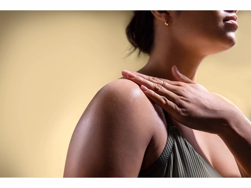 EltaMD UV AOX Mist Face & Body Broad Spectrum SPF 40 7 EltaMD UV AOX Mist Face & Body Broad Spectrum SPF 40 - Image 5