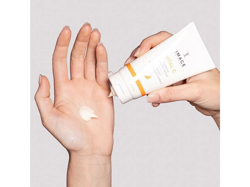 IMAGE Skincare Vital C Hydrating Enzyme Masque 7 IMAGE Skincare Vital C Hydrating Enzyme Masque - Image 5