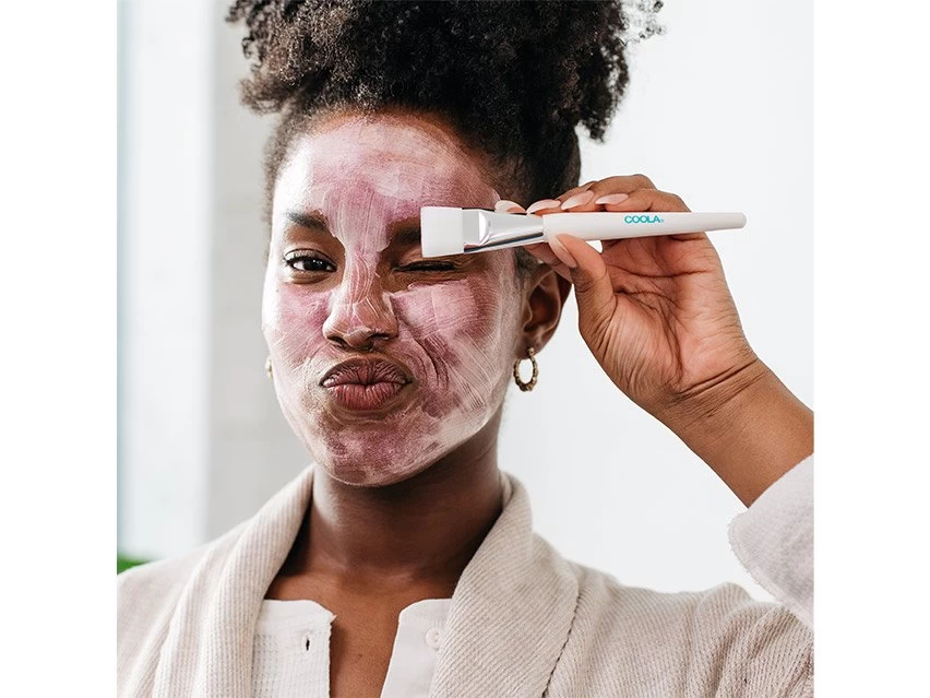 COOLA Facial Mask Brush 5 COOLA Facial Mask Brush - Image 3